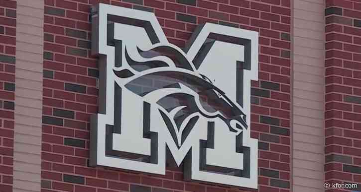Mustang Public Schools lowers number of allowable absences