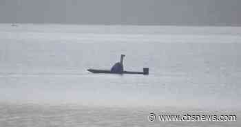 Video shows smuglers testing remote-controlled "narco sub"