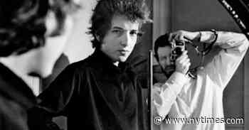 Daniel Kramer, Who Photographed Bob Dylan’s Rise, Dies at 91