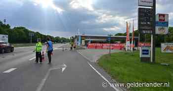 Klimaatactivisten blokkeren oprit van tankstation langs A73
