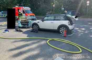 FW-GLA: Schwerer Verkehrsunfall mit Oldtimer in Gladbeck.