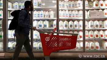 Federal tests find no signs of bird flu virus in Canadian retail milk