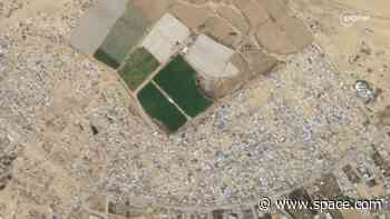Satellite images of Rafah illustrate Palestinians fleeing the city