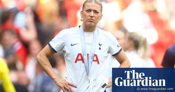 Charli Grant comes to defence of Kyra Cooney-Cross over Tottenham scarf photo