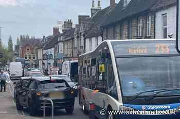 Residents slam traffic calming in main Oxfordshire street