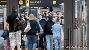Flughäfen erwarten am Pfingstwochenende 2,5 Millionen Passagiere