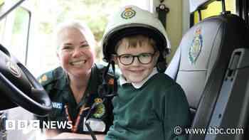 Boy, 6, awarded for bravery after saving mum