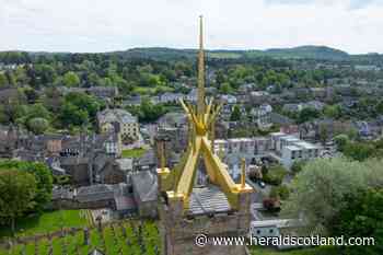 Linlithgow church spire gleaming gold after £400k restoration