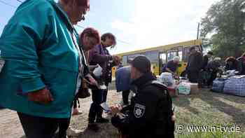 Selenskyj sagt Reisen ab: Ukrainer verlassen einzelne Positionen an Charkiw-Front