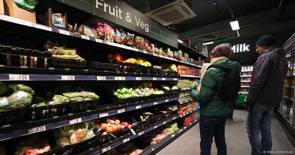 Savvy woman says hidden supermarket label shows if fruit and vegetables will go out of date