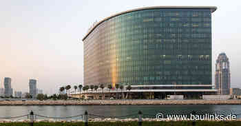 LED-Hightech-Glasfassade für Klinik in Katar