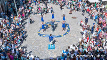„Ein Gänsehautmoment“: Flashmob auf dem Marienplatz - Hymne für Europa und die Demokratie