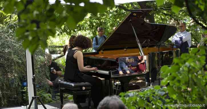 Piano City, il festival musicale tra musei e giardini che fa suonare tutta Milano. Ecco il programma e gli artisti