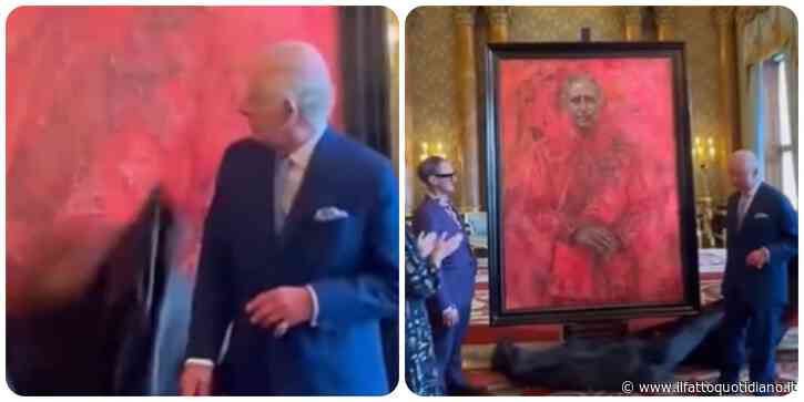 Re Carlo III scopre il suo primo ritratto ufficiale e reagisce così – VIDEO