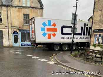 Lorry caused gridlock in Bradford on Avon hill