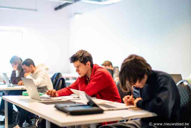 Vrije Universiteit Brussel maakt jongeren warm voor STEM-richtingen: “Verplichte toetsen zijn voor veel scholieren een drempel”