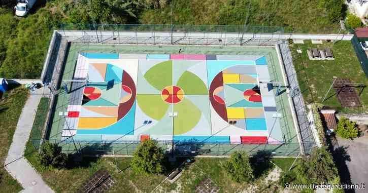 Street art a Roma, il campo da basket di periferia rinasce grazie all’opera di Matteo Baruzzo