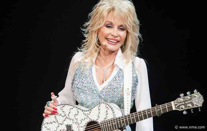 Dolly Parton says she has Welsh ancestry: “It feels like family”