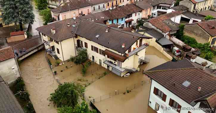 Alluvione in Lombardia, esonda il fiume Sillaro a Borghetto Lodigiano: l’acqua raggiunge garage e piani terra – Video