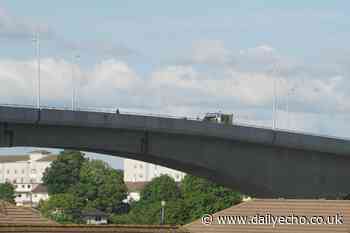Police incident on Itchen Bridge, Southampton