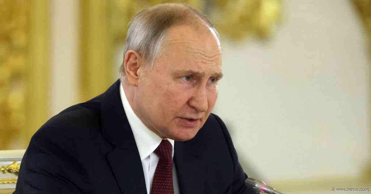 Vladimir Putin says he's prepared to negotiate over Ukraine ahead of meeting with Chinese leader