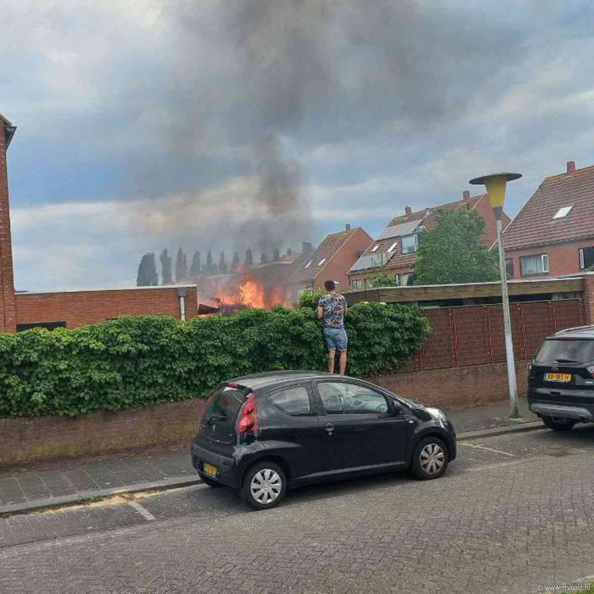 112 Nieuws:  Veel schade na brand in achtertuin bij woning in Zwolle