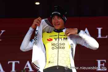 “Geloof in een podium groeide”: emotionele Cian Uijtdebroeks kon echt niet verder en moest de Giro verlaten met 39 graden koorts