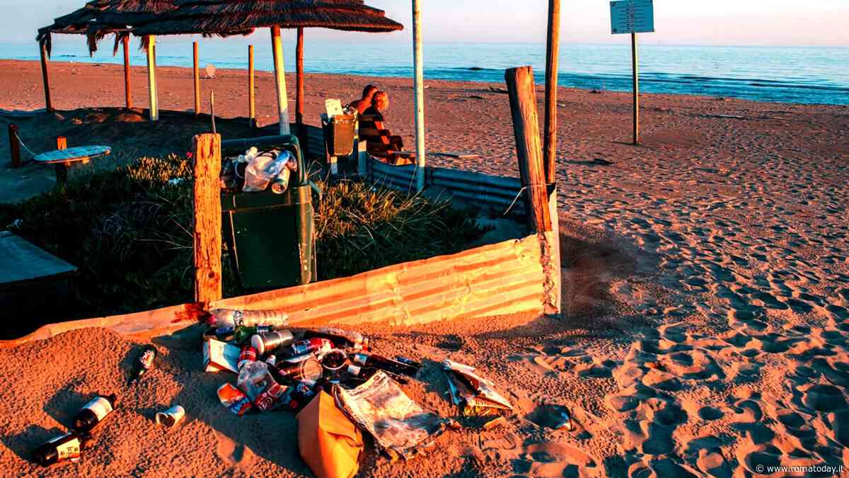 Caos spiagge: a due settimane dall’avvio della stagione balneare i chioschi restano chiusi