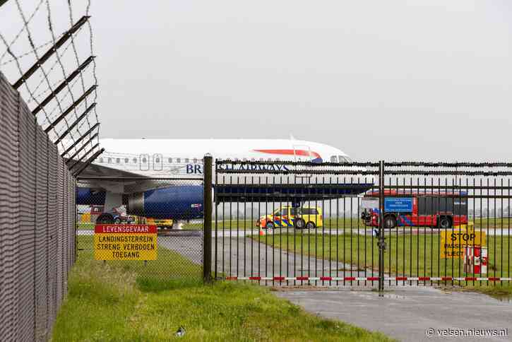 Vliegtuig onderweg naar Oslo maakt voorzorgslanding op Polderbaan Schiphol