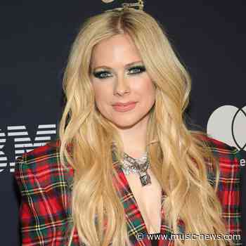 Avril Lavigne addresses 'dumb' conspiracy theory