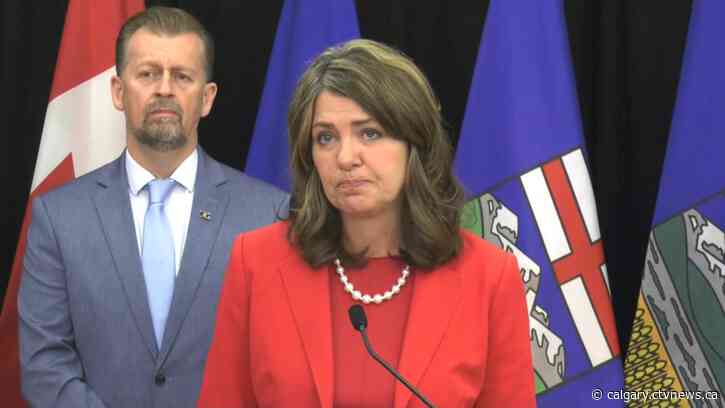 Danielle Smith reacts to Calgary council’s vote to pass blanket rezoning