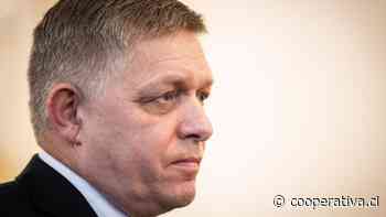 Primer ministro de Eslovaquia "lucha por su vida" en una operación "muy complicada"