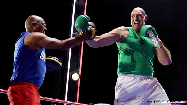 Photos: Tyson Fury vs. Oleksandr Usyk open workouts in Riyadh
