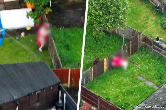 Halfnaakte verdachte klimt over tuinhekken terwijl hij politie probeert te ontvluchten