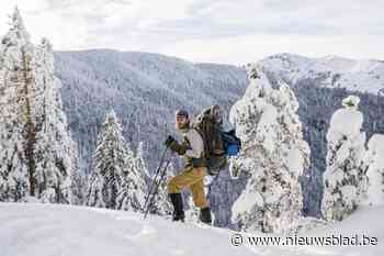 Frederik (39) fotografeert het leven in afgelegen berglandschappen: “Een keer hoorde ik een beer vlak bij waar ik in open lucht sliep”