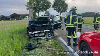 Unfall zwischen Chieming und Grabenstätt - Straße komplett gesperrt