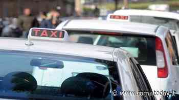 Nuove licenze taxi ed ncc, a luglio arriva il bando per Roma. I tassisti dovranno parlare inglese