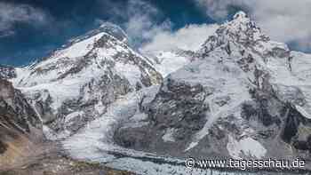 Aufstiegssaison am Mount Everest startet mit Tracking-Pflicht