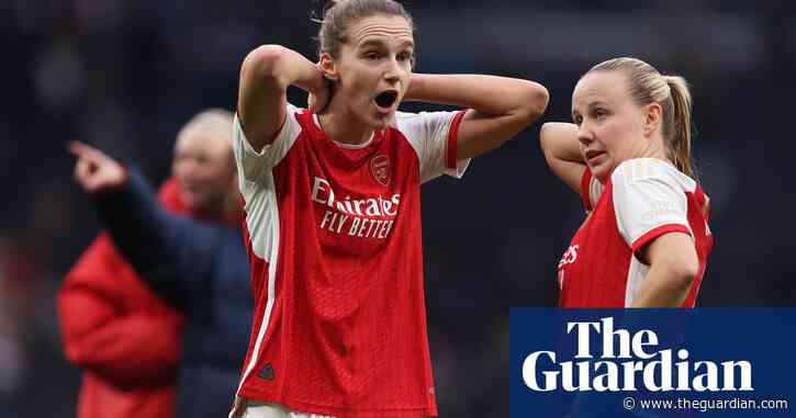 Why did Arsenal let Vivianne Miedema leave on a free at 27?