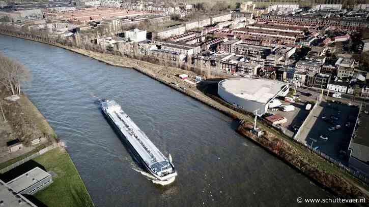 Grote vertraging bij verbreding Demkabocht Amsterdam-Rijnkanaal