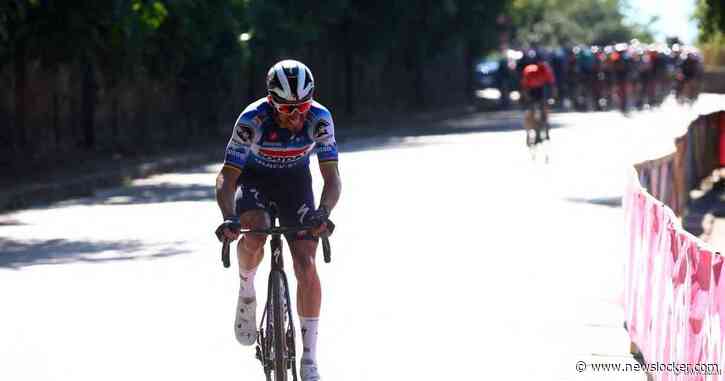 LIVE Giro d’Italia | Alaphillipe kiest de aanval, peloton geeft kopgroep de ruimte