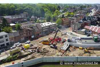 Nieuwe brug in Wijnegem ligt er al 2 maanden, maar wanneer wordt ze eindelijk in gebruik genomen? “Wachten op cruciaal onderdeel”