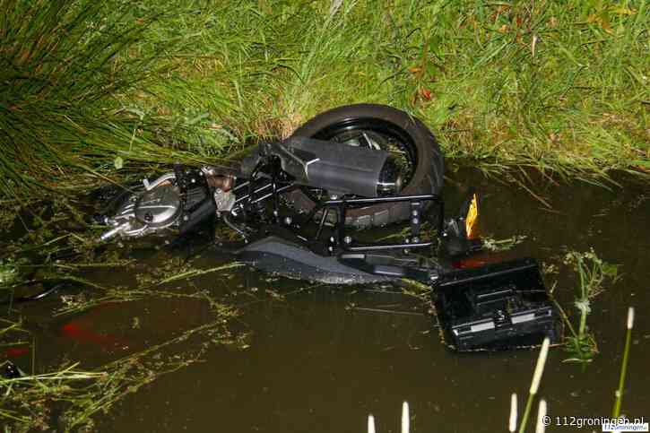 Motorrijder raakt te water na ongeval op de N367 bij Winschoten