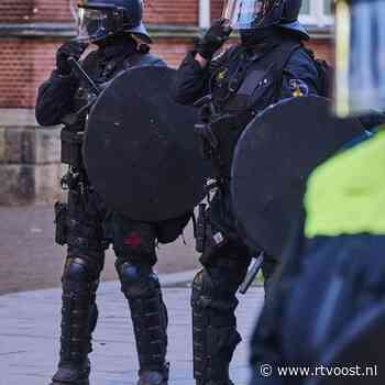 Man uit Hardenberg opgepakt voor geweld bij protestacties Universiteit van Amsterdam