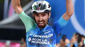 Jaar na broer Aurélien boekt Valentin Paret-Peintre in Giro eerste profzege