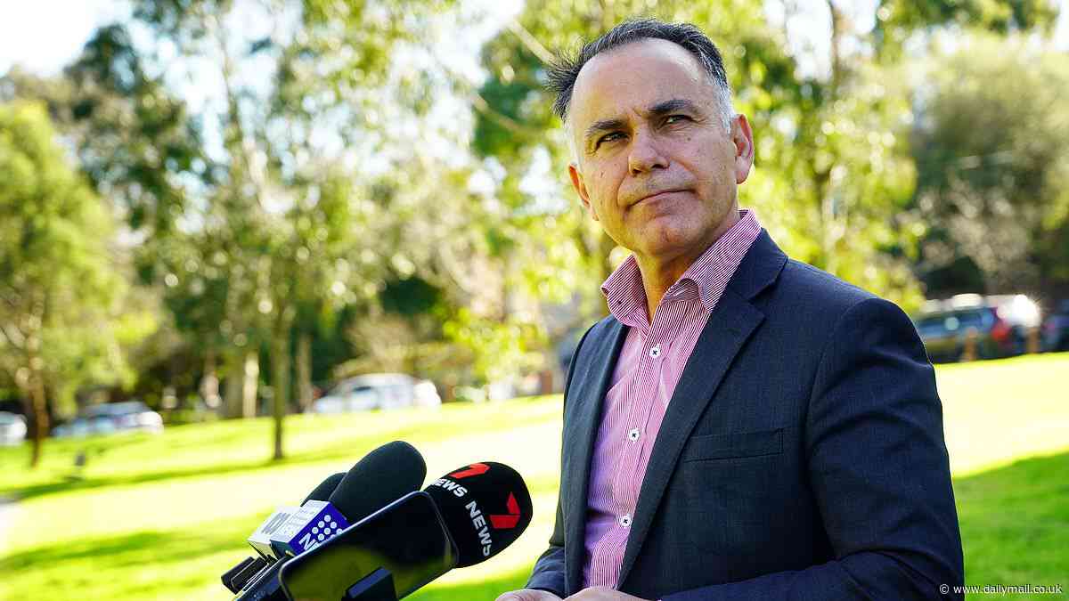 Victorian Liberal leader John Pesutto's humbling backdown as he apologises to anti-trans activist over neo-Nazi claim