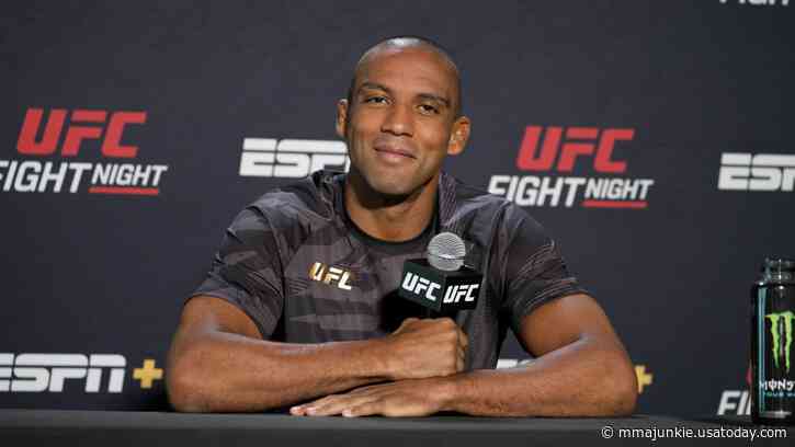 Edson Barboza on Lerone Murphy at UFC Fight Night 241: 'It's going to be a war like always'