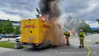 DHL-Fahrzeug brennt völlig aus: So viele Pakete für die Bad Aiblinger hat‘s dabei erwischt