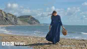 Mary Anning film to premiere at fossil festival