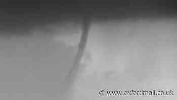 Tornado photographed over A34 in Oxfordshire